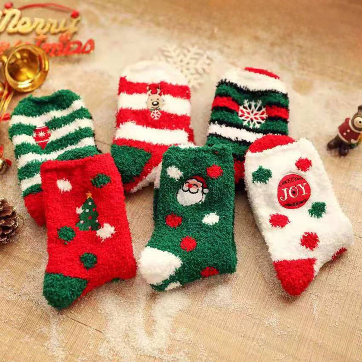 CHRISTMAS EMBROIDERY COZY SOCKS FOR WOMEN