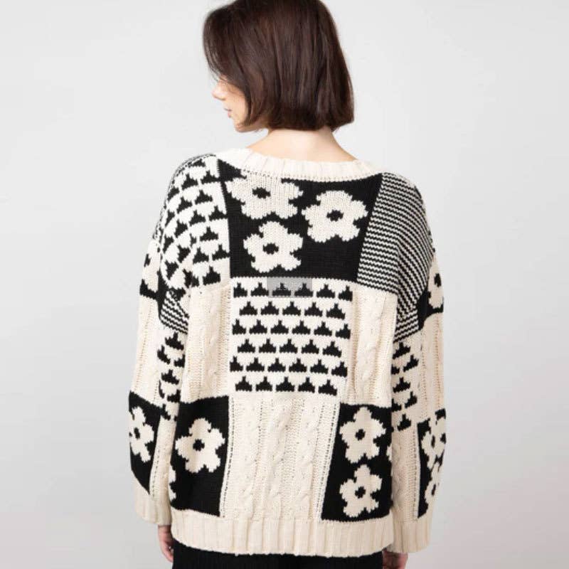 SQUARE FLORAL LOOSE CREW NECK PULLOVER SWEATER