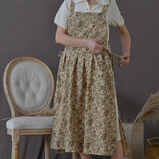 Cotton Floral Print Aprons with pockets vintage