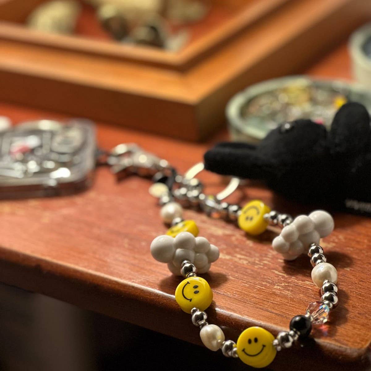 CWMM8726_SMILEY PERSONALIZED TRENDY PHONE STRAP