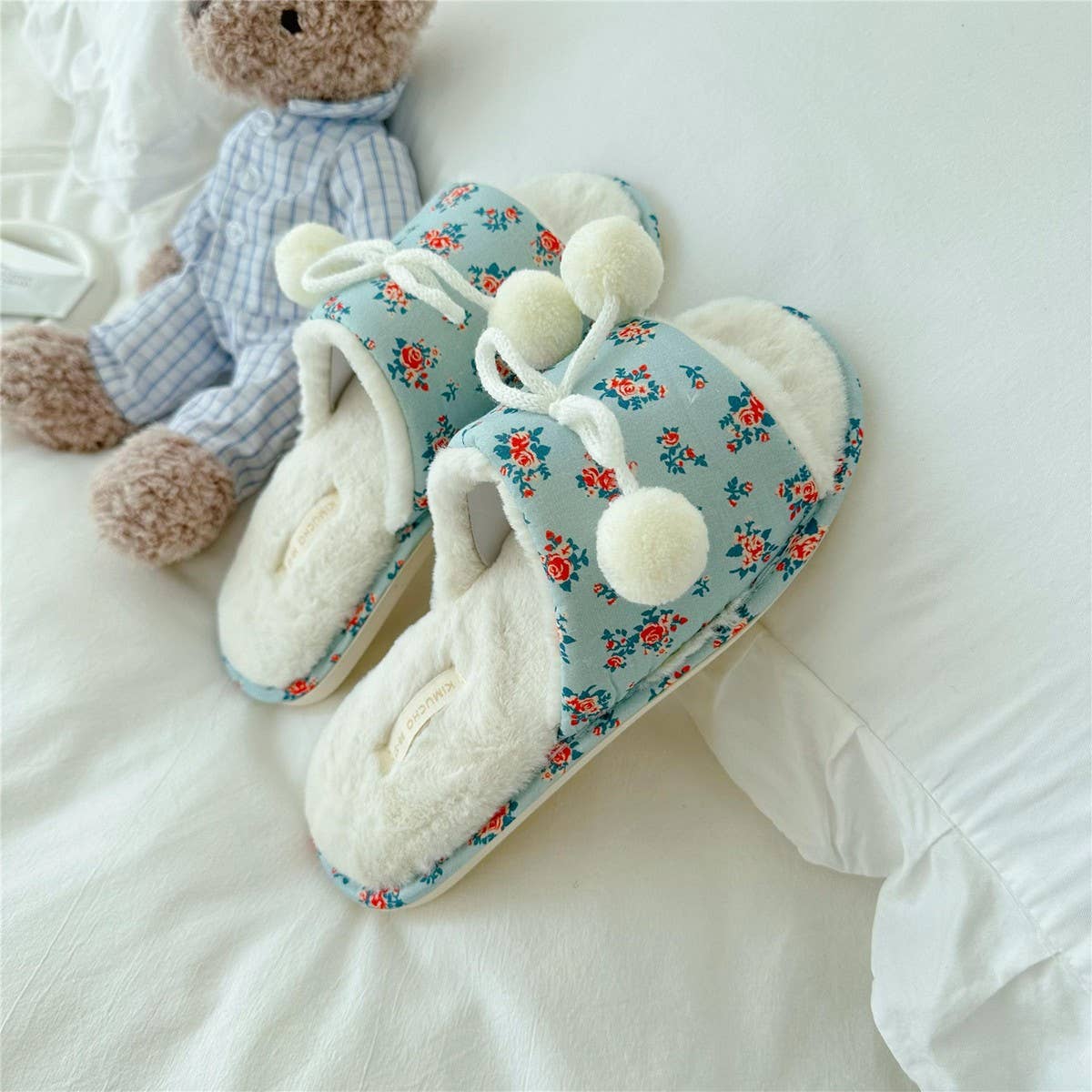 WOMEN'S WINTER FUR BALL STYLE OPEN TOE SLIPPERS