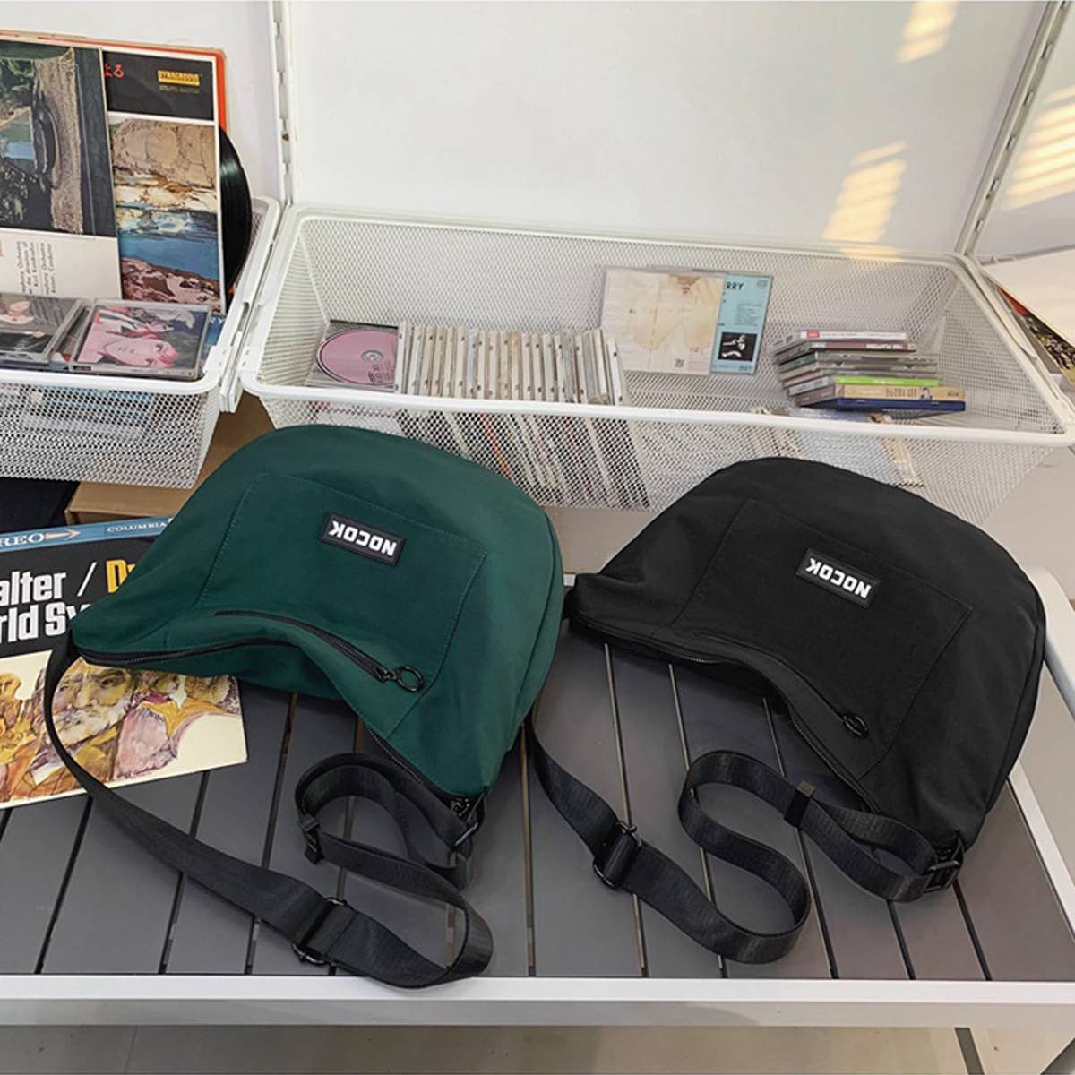 SIMPLE SOLID COLOR CASUAL LETTER CROSSBODY BAG_CWAB1768