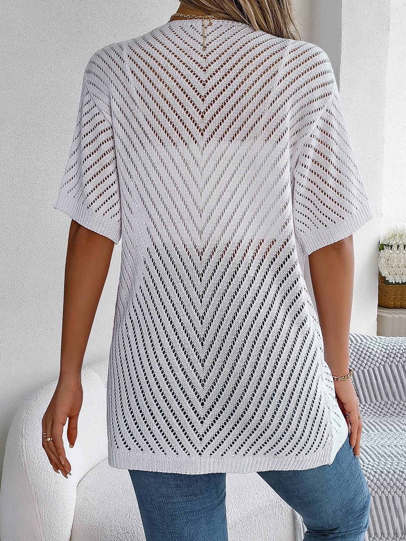 Hollow-out short-sleeved cardigan