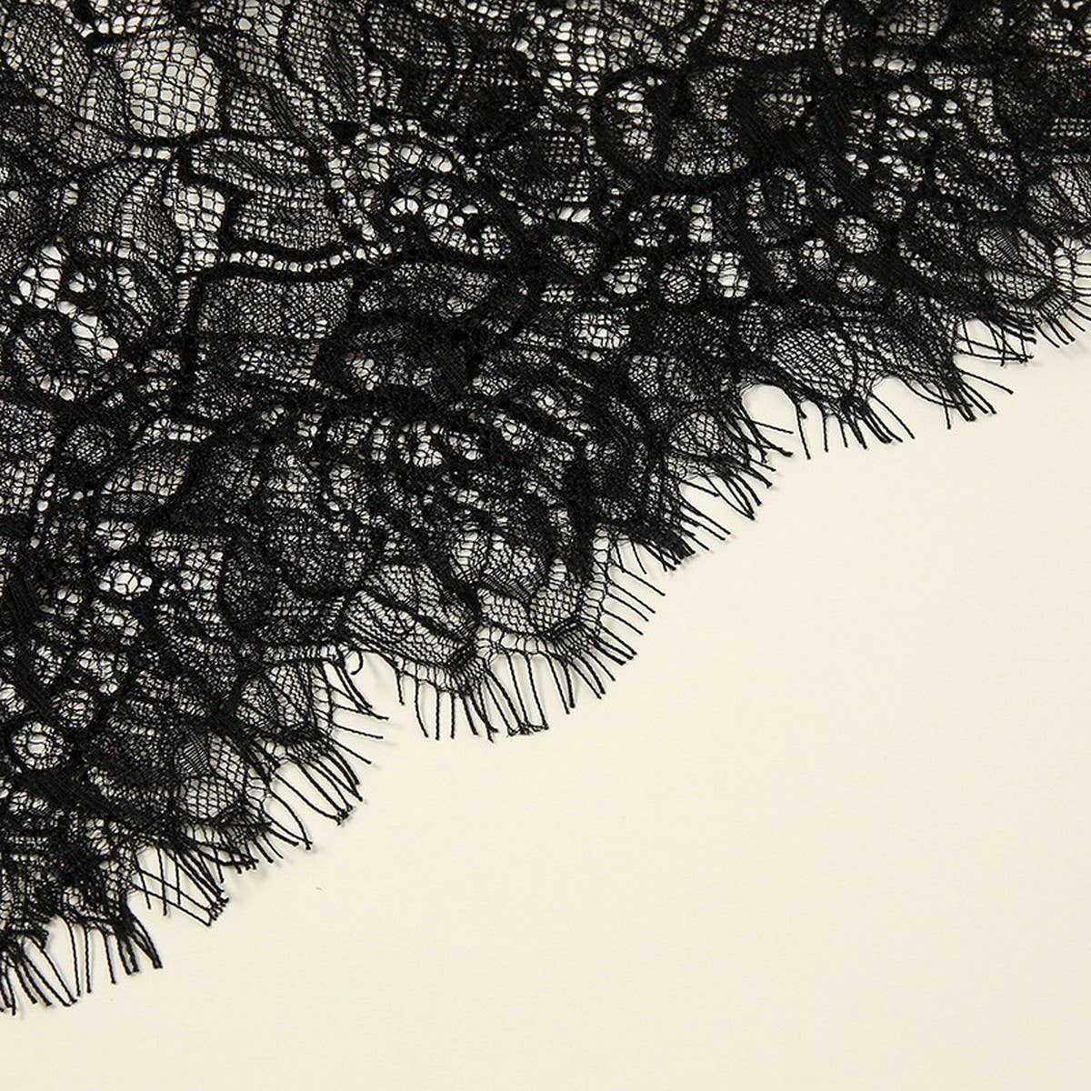 BLACK AND WHITE LACE EYELASH BREATHABLE VEIL_CWMM1986