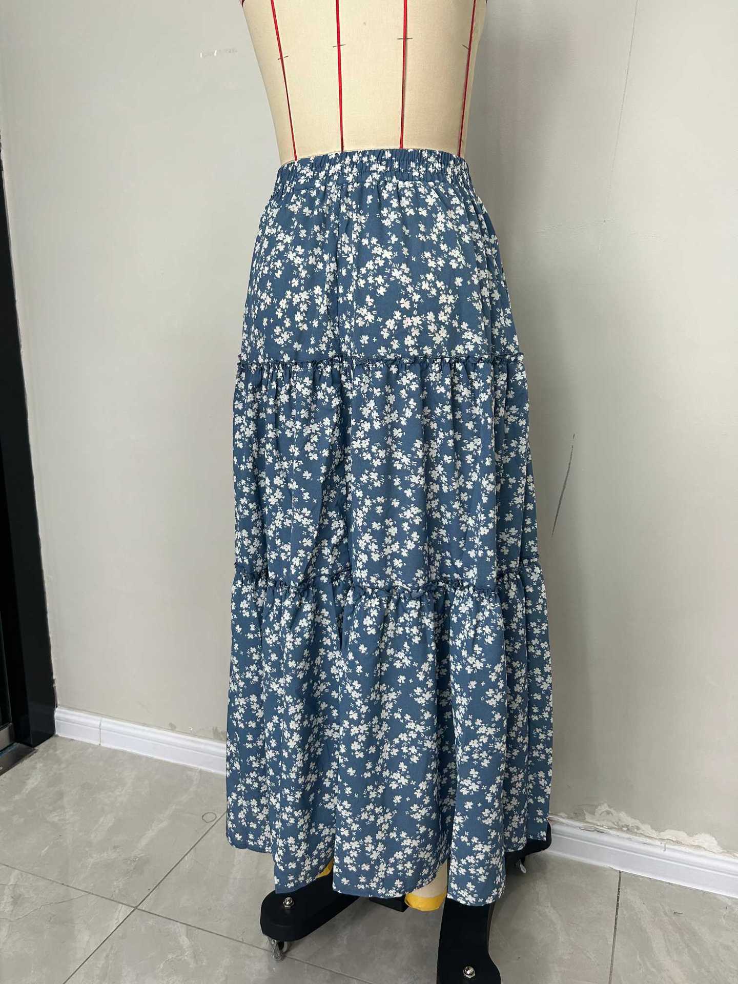 Small floral belt three-layer splicing long skirt