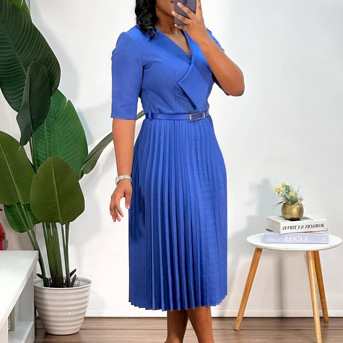 SOLID COLOR V-NECK FASHIONABLE PLEATED DRESS_CWDMD3717