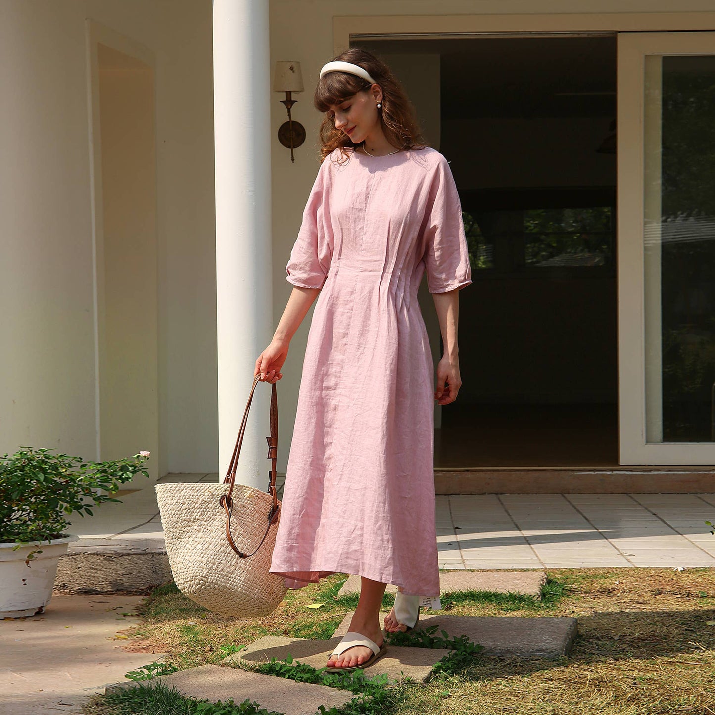 Temperament pleated solid color waist dress