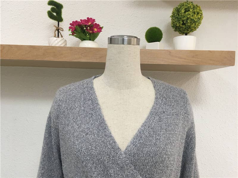 SOLID COLOR TIE V-NECK SWEATER LONG SWEATER