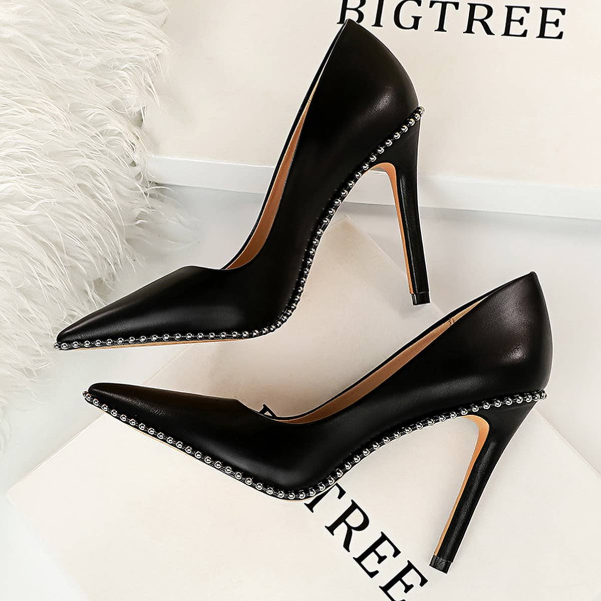 WOMEN SHALLOW POINTED RIVET HIGH HEELS