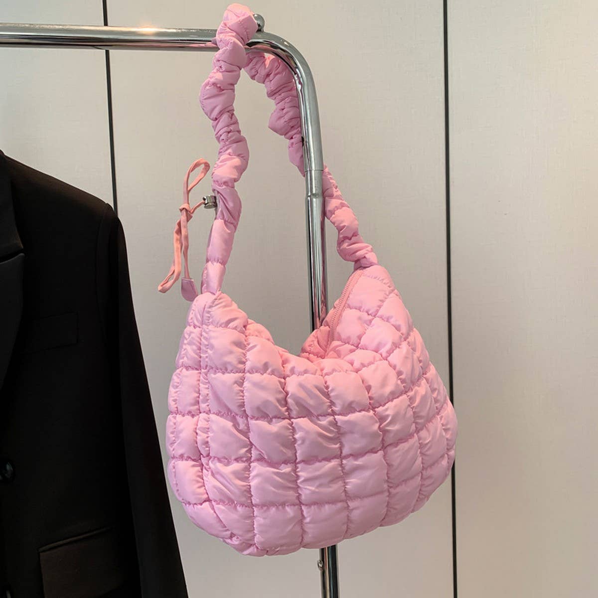 Cloud Pouch Shoulder Crossbody Bag_CUAB00499