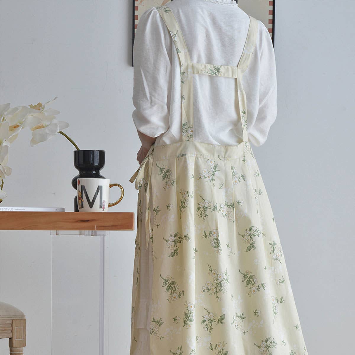 Extended Floral Print Linen Aprons with pockets_CWMM3306