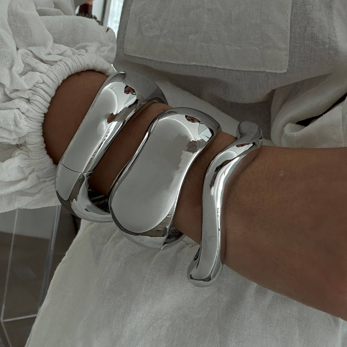 FASHIONABLE DESIGN SPRING BRACELET FOR WOMEN