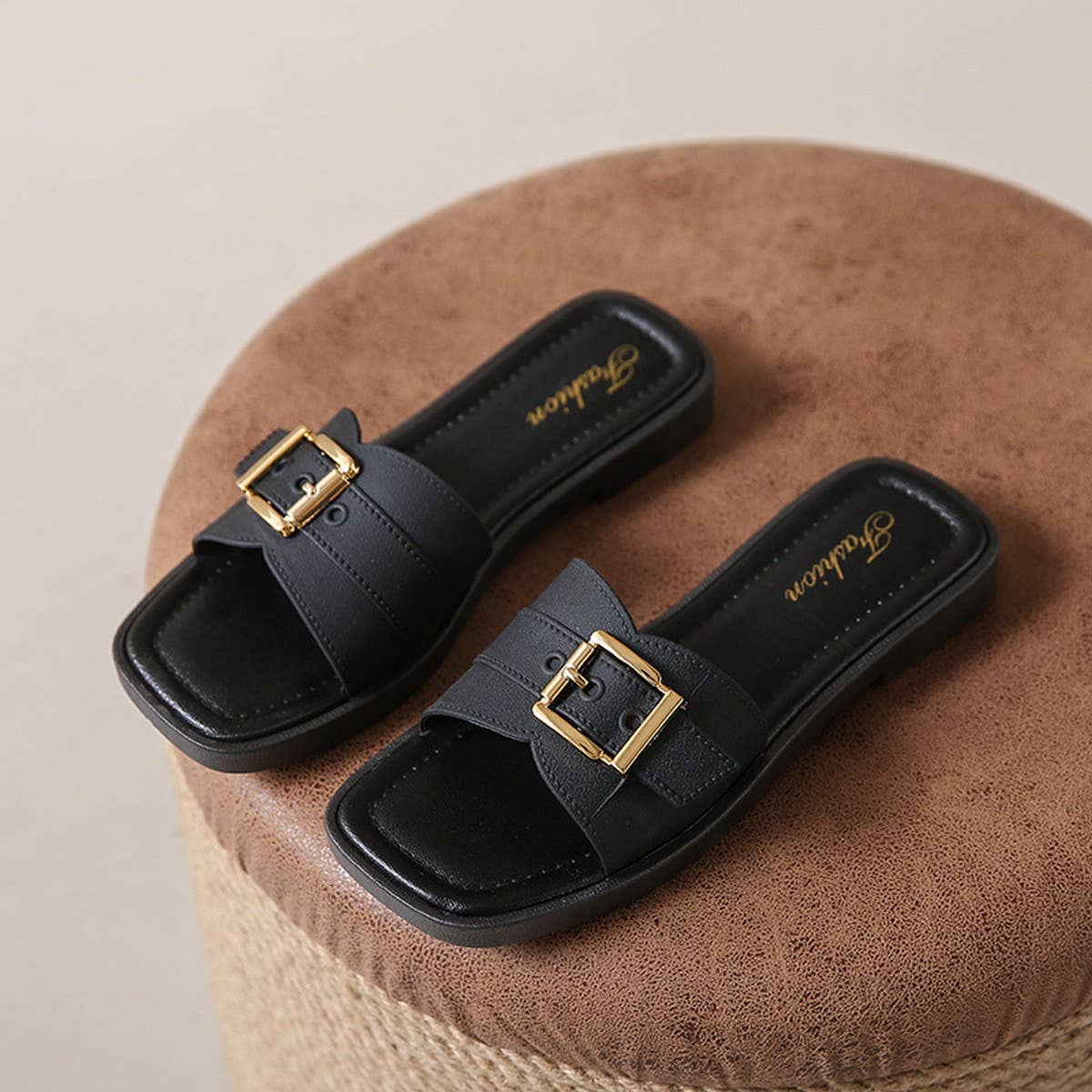 ADJUSTABLE BUCKLED SANDALS SLIPPERS_CWSHS0674