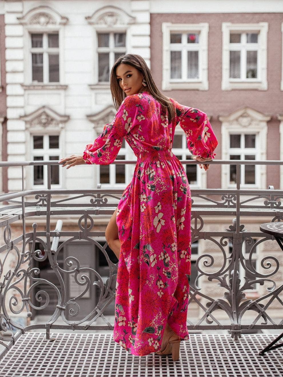 Printed V-neck lantern long sleeve slit dress
