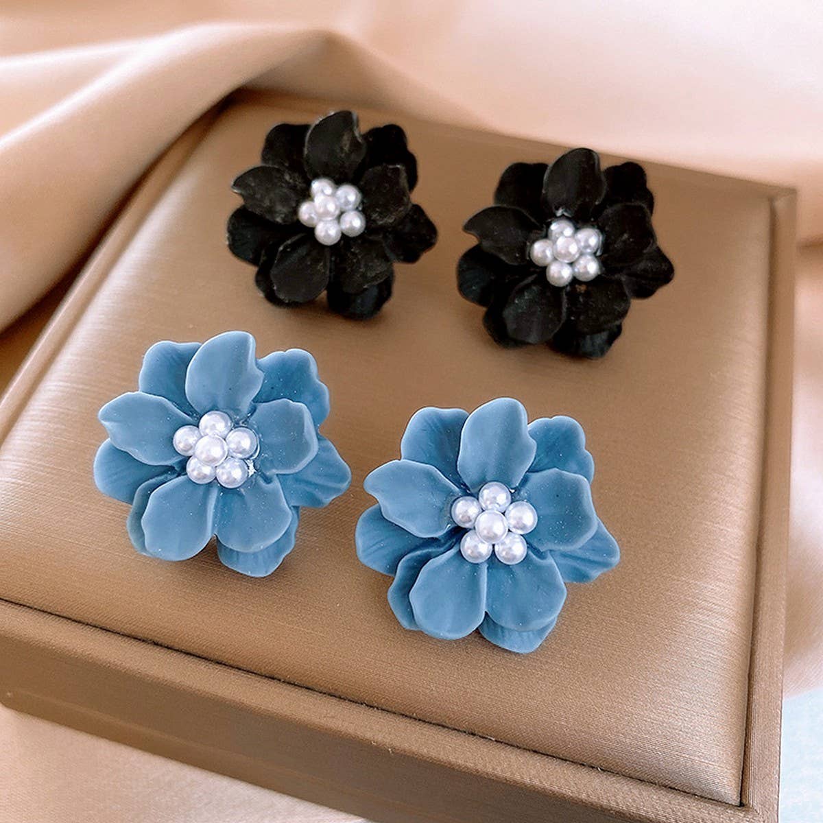 SMALL FRESH FLOWER PERSONALITY TREND EARRINGS_CWAJE2469