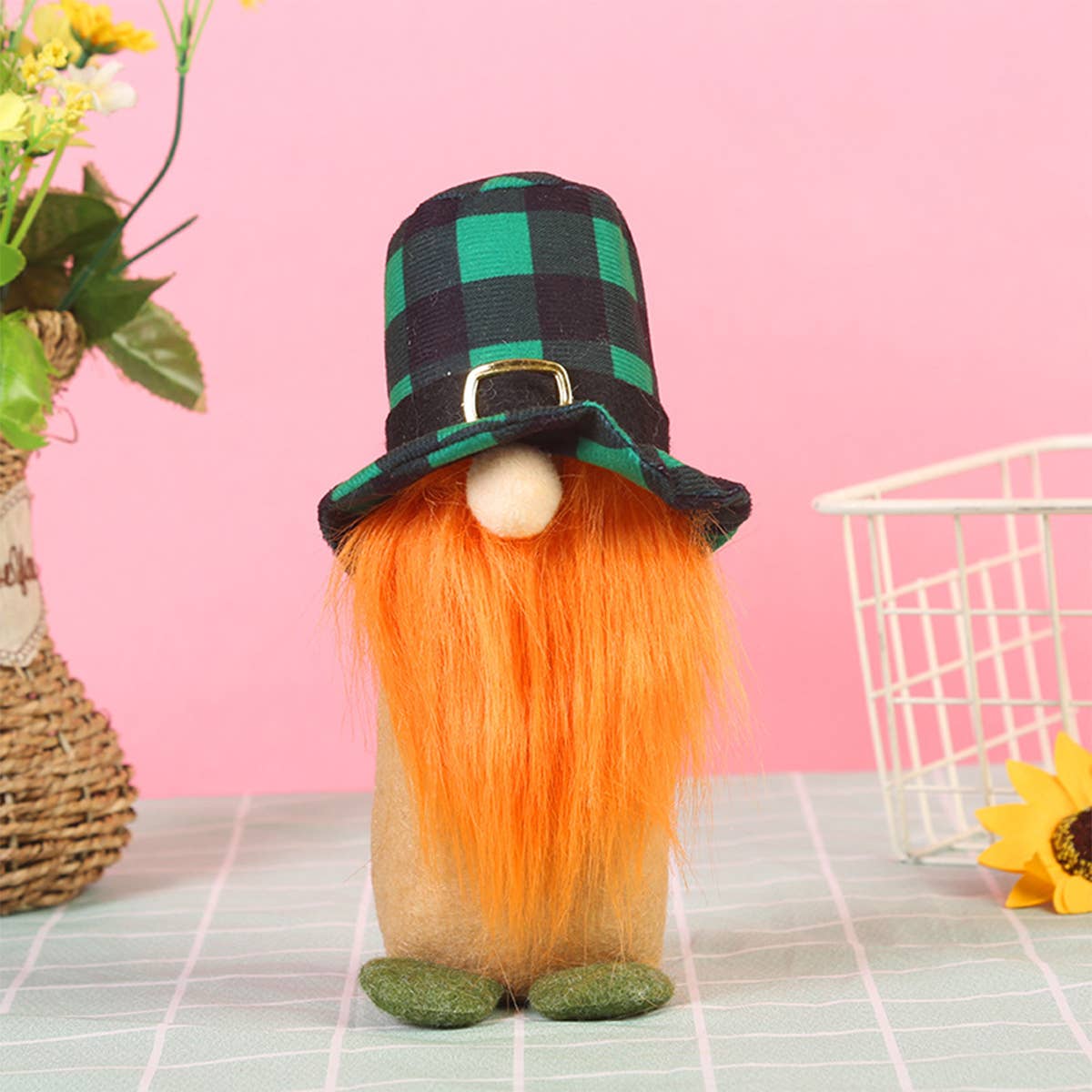 CWMM9484_ST. PATRICK'S DAY TOP HAT HOME HOLIDAY DECORATION