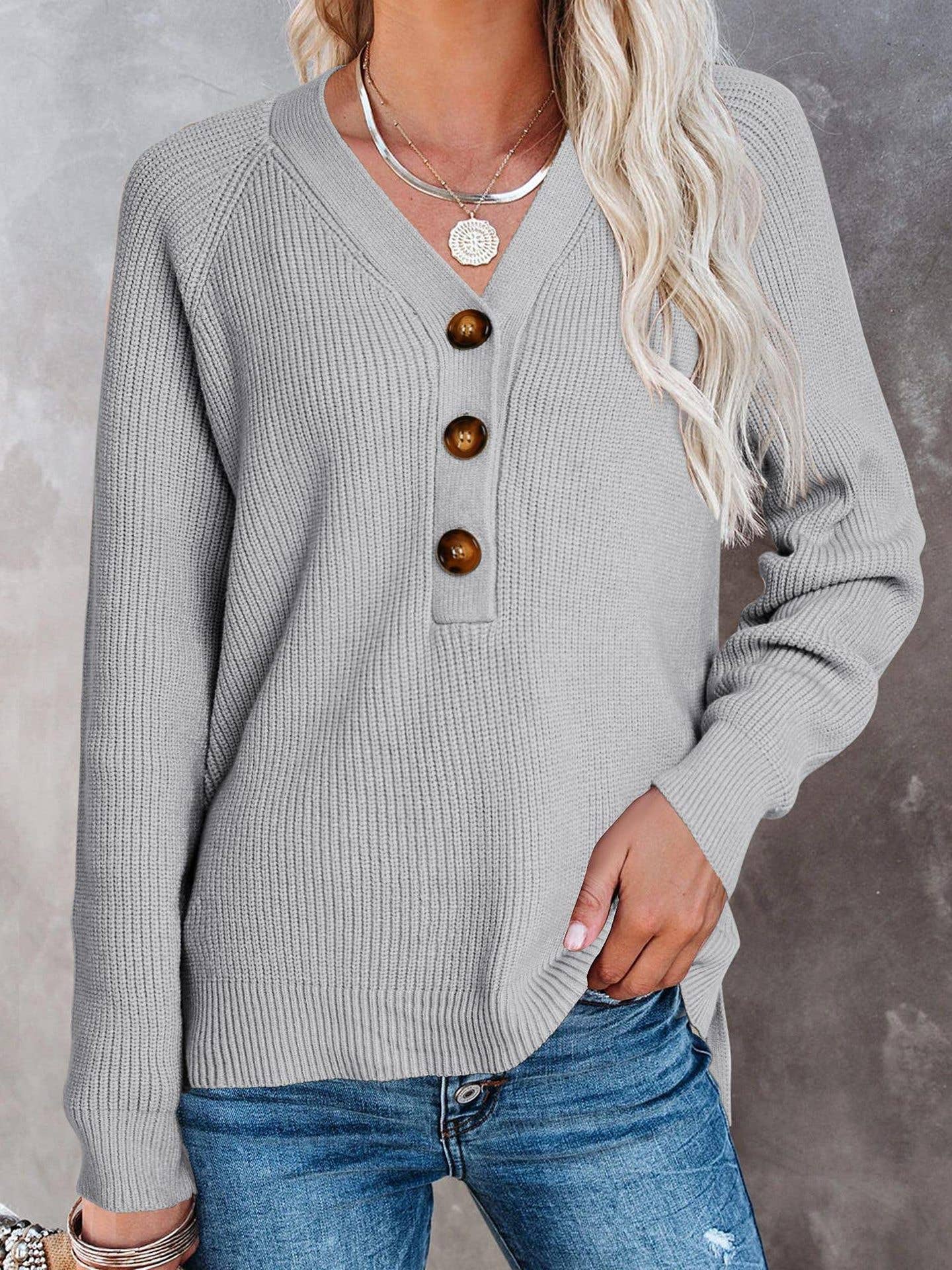 KNIT PULLOVER V-NECK SINGLE BREASTED SWEATER