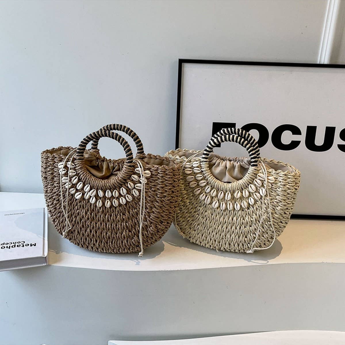 RETRO SEMICIRCLE FASHIONABLE SHELL WOVEN BAG_CWAB2316