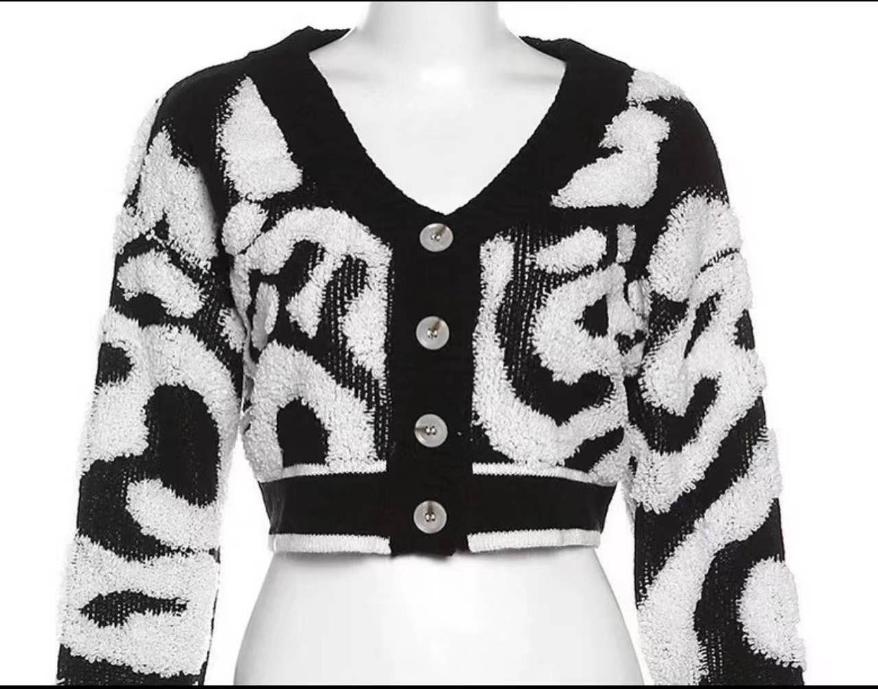 STYLISH LOW-CUT BUTTON-UP SLIM-FIT KNIT CARDIGAN