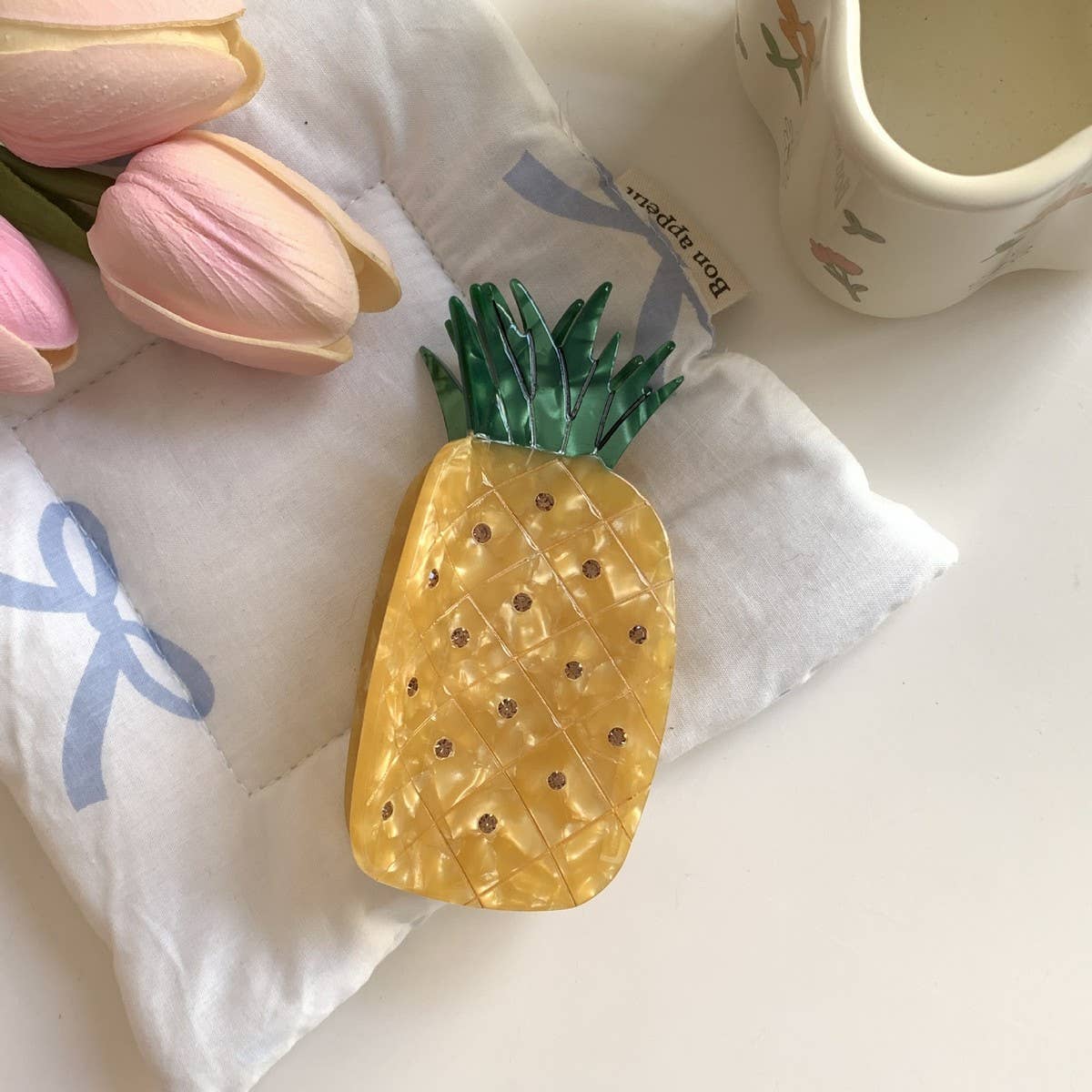 CWAHA07735_SUMMER FRUIT STRAWBERRY DURIAN ACRYLIC HAIR CLAW