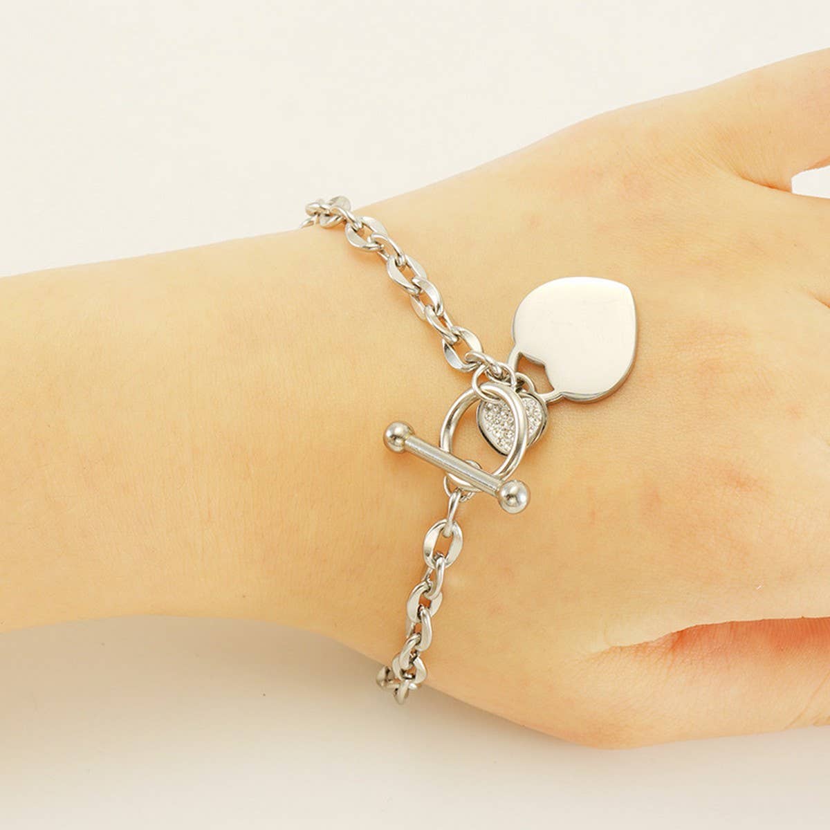 CWAJE1955_Fashion Love Stainless Steel Bracelet Ot Buckle