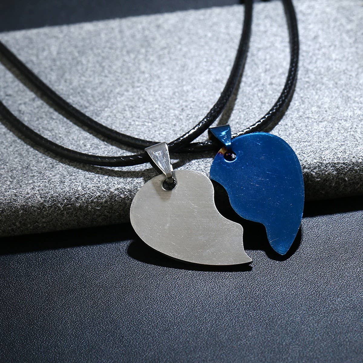 DETACHABLE HEART STAINLESS STEEL NECKLACE