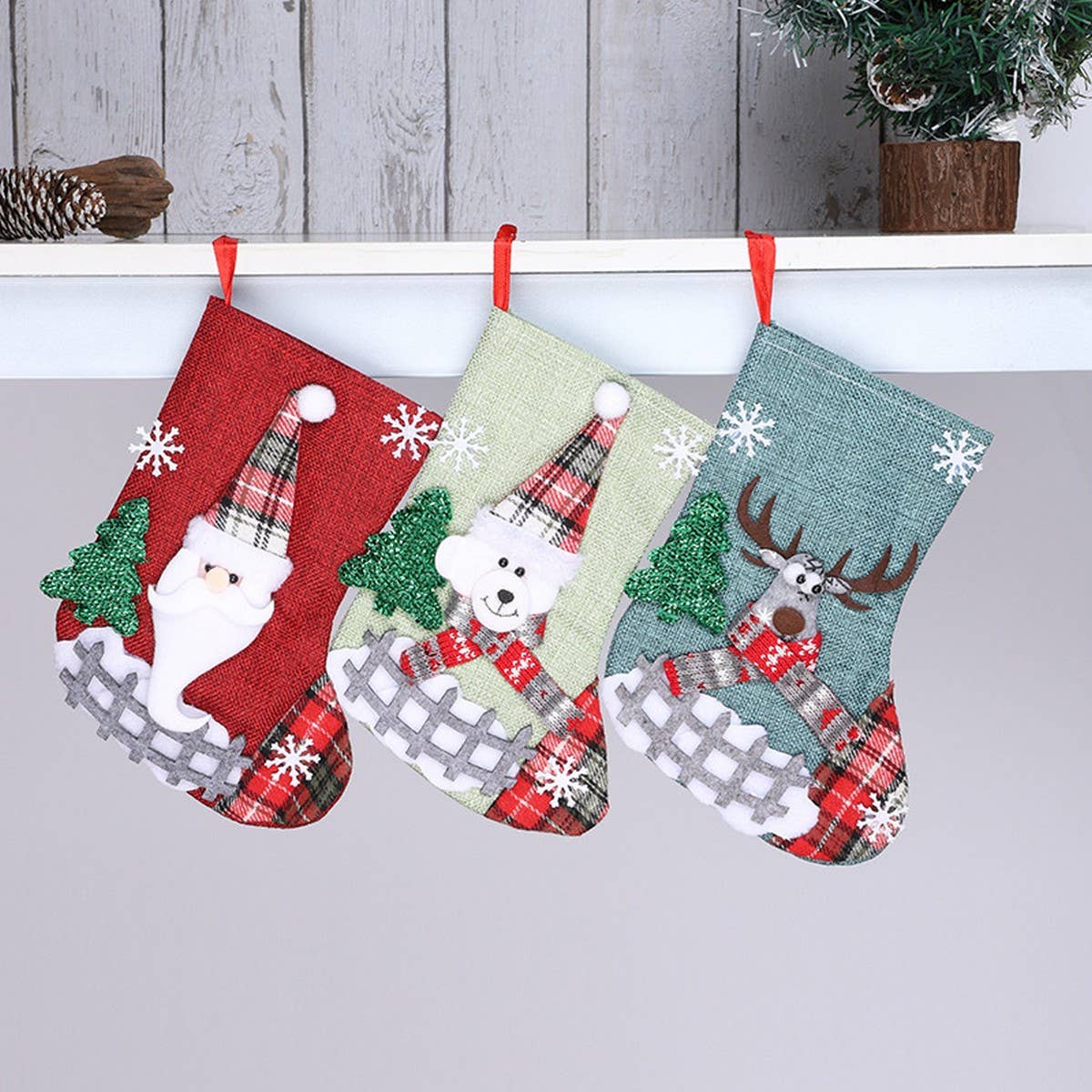 DECORATIVE BURLAP MEDIUM CHRISTMAS STOCKING