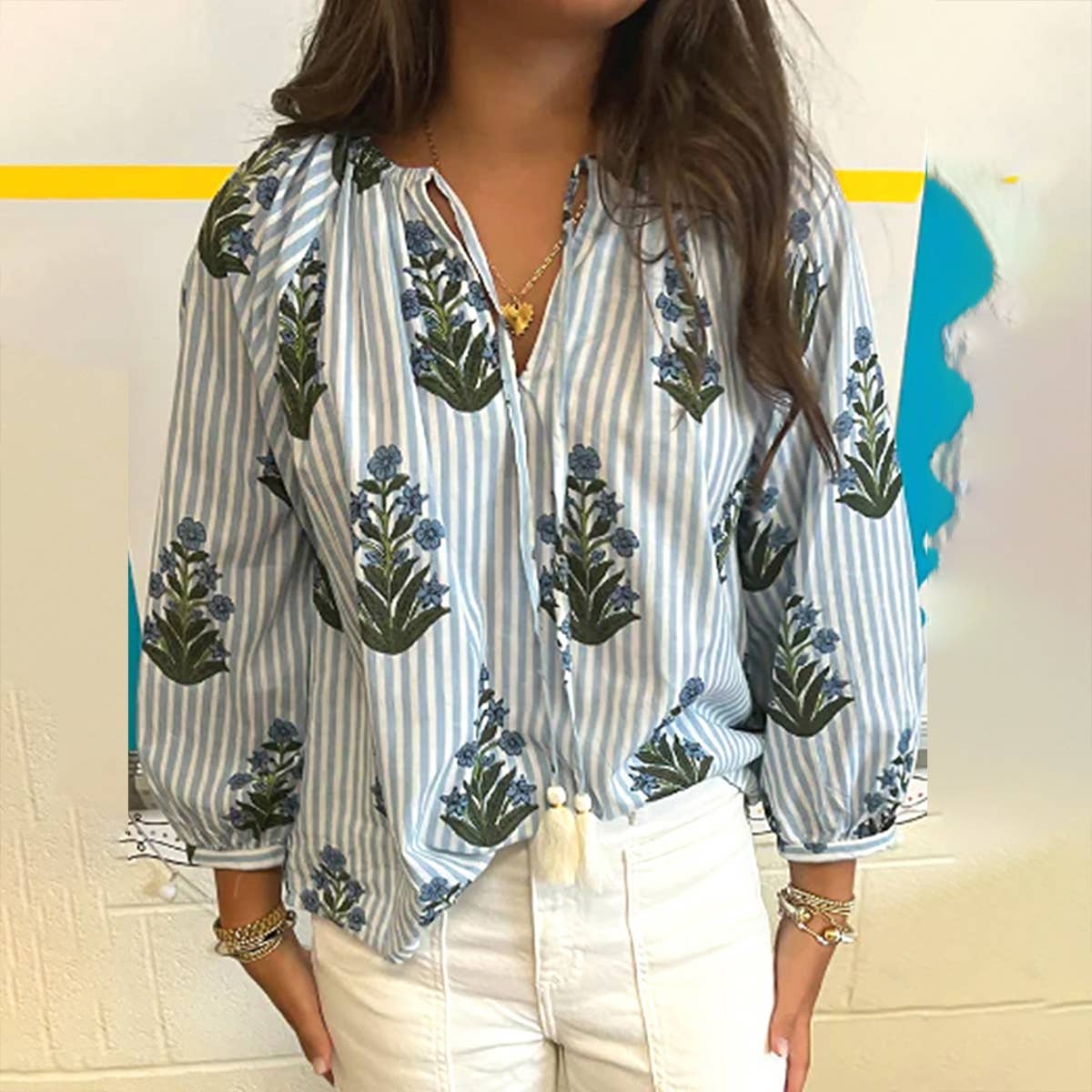 STRIPED COLOR MATCHING V-NECK PULLOVER