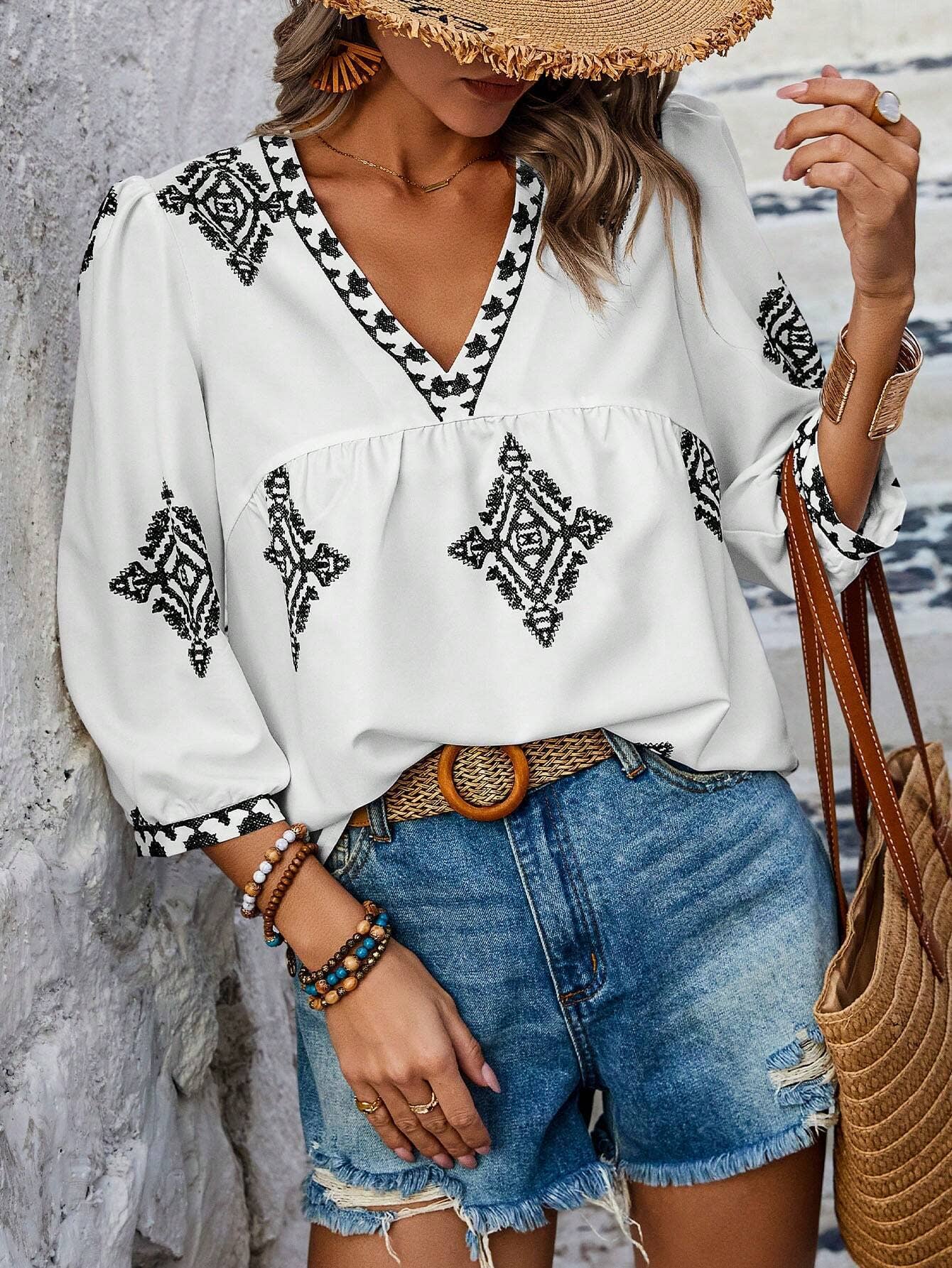 Stylish printed seven-quarter sleeve V-neck top