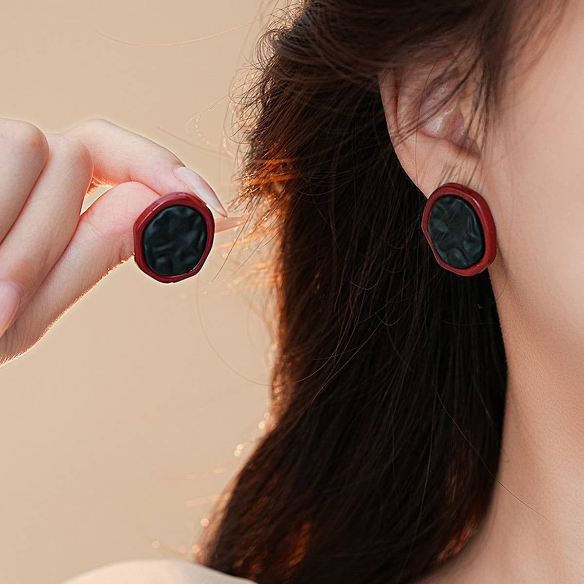 VINTAGE RED PLEATED OVAL EARRINGS