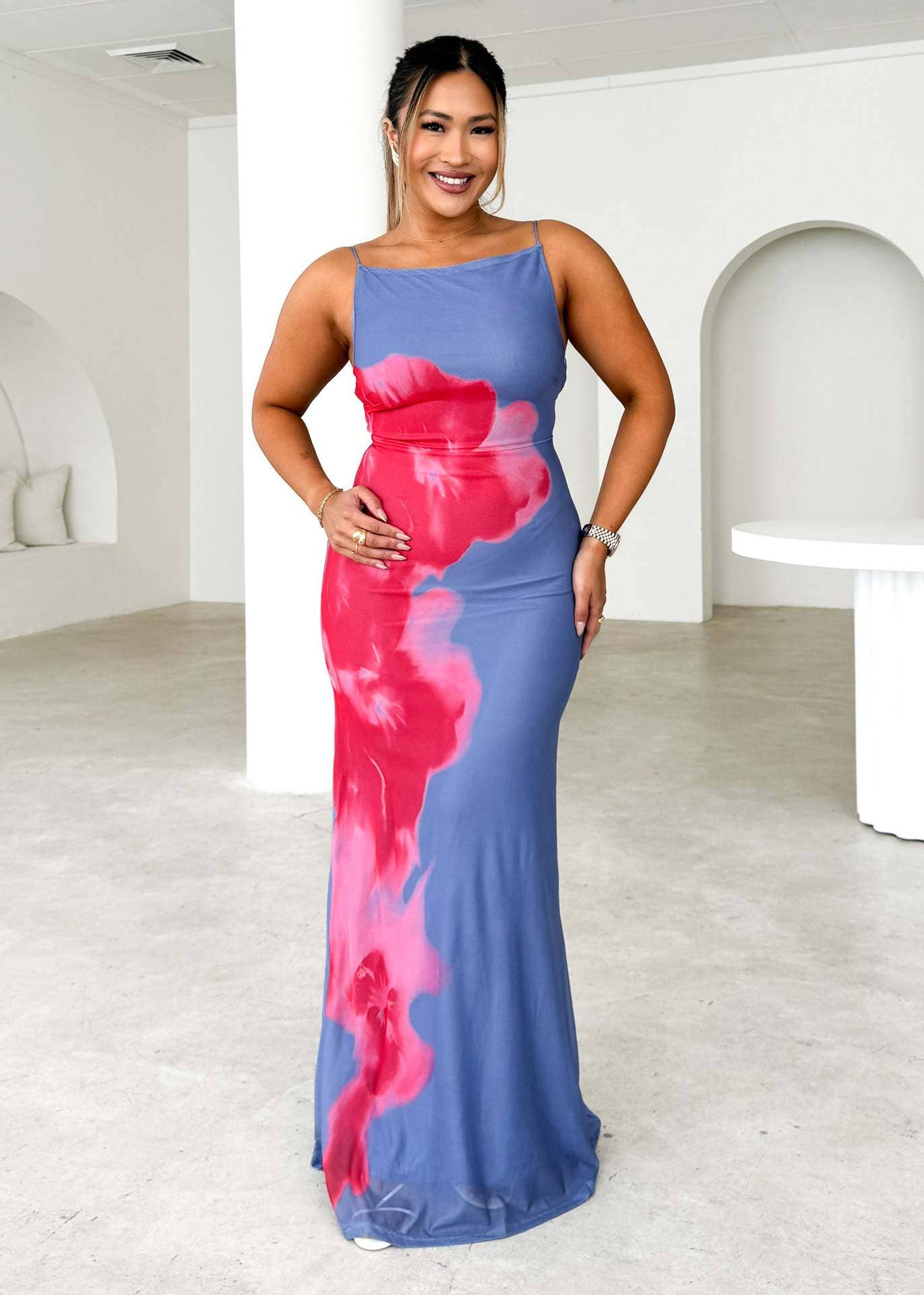 Slim-fit halter contrast color floral print dress