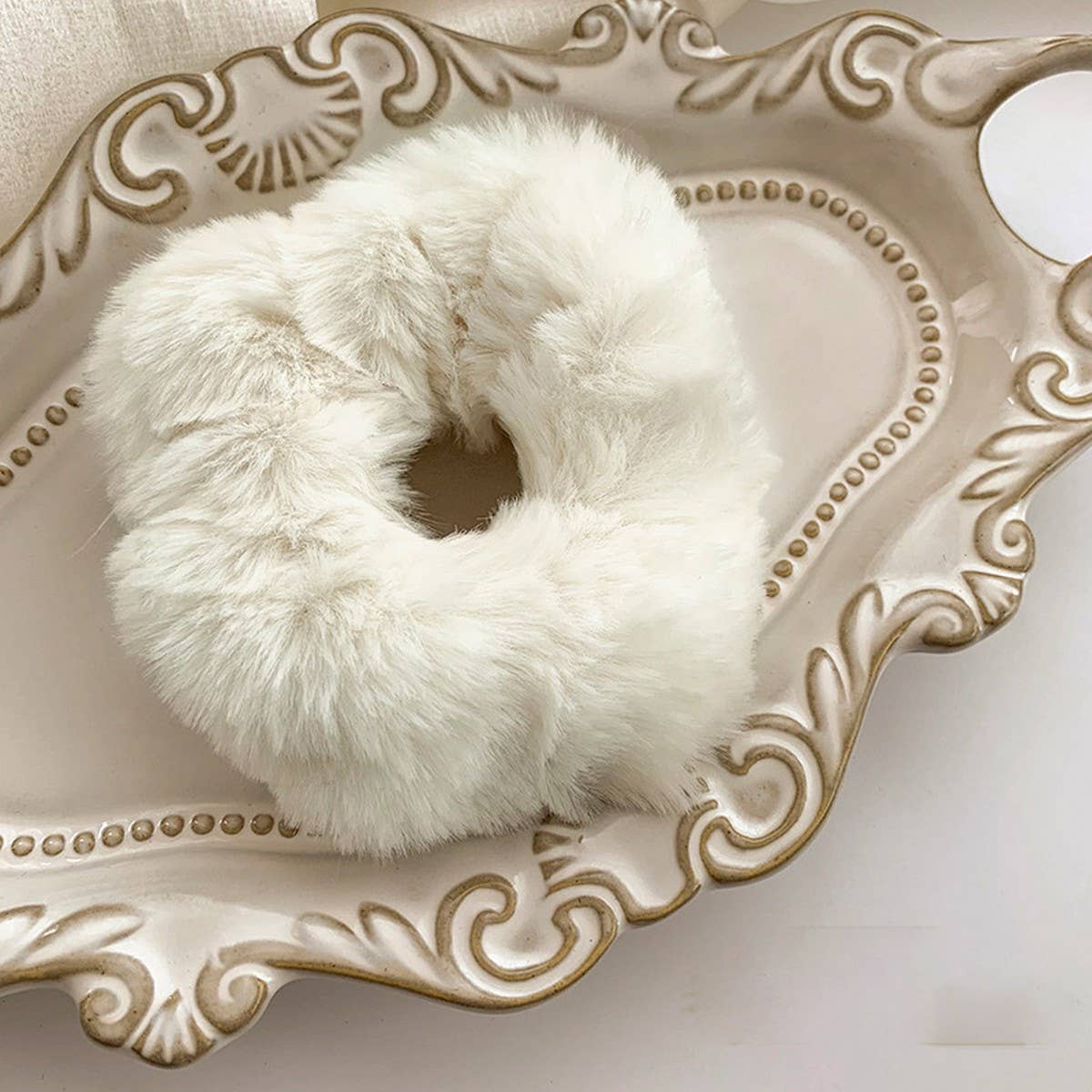 WHITE PLUSH HAIR RING RUBBER BAND HAIR ACCESSORIES