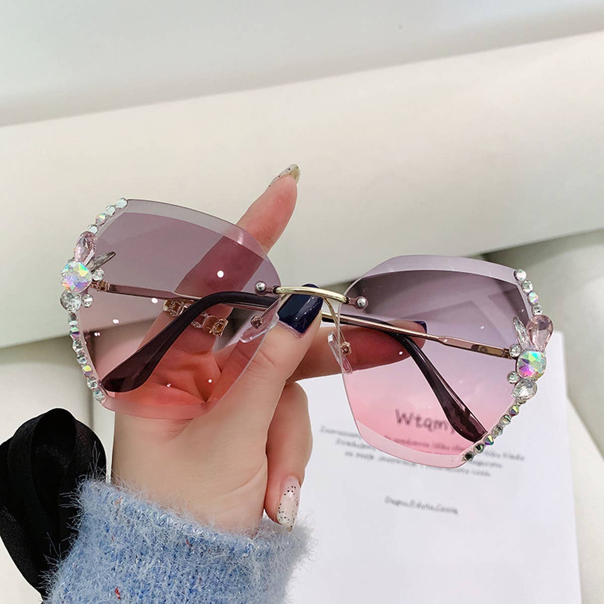 WOMEN FASHION RHINESTONE SUNGLASSES