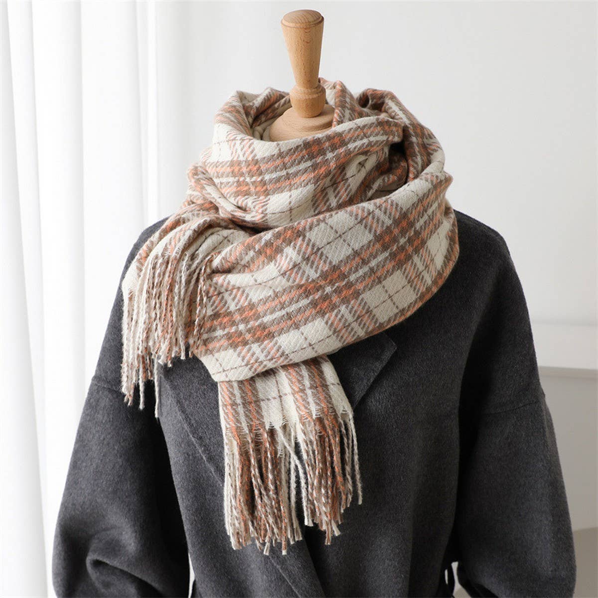 Elegant Plaid Tassel Scarf for Fall Winter