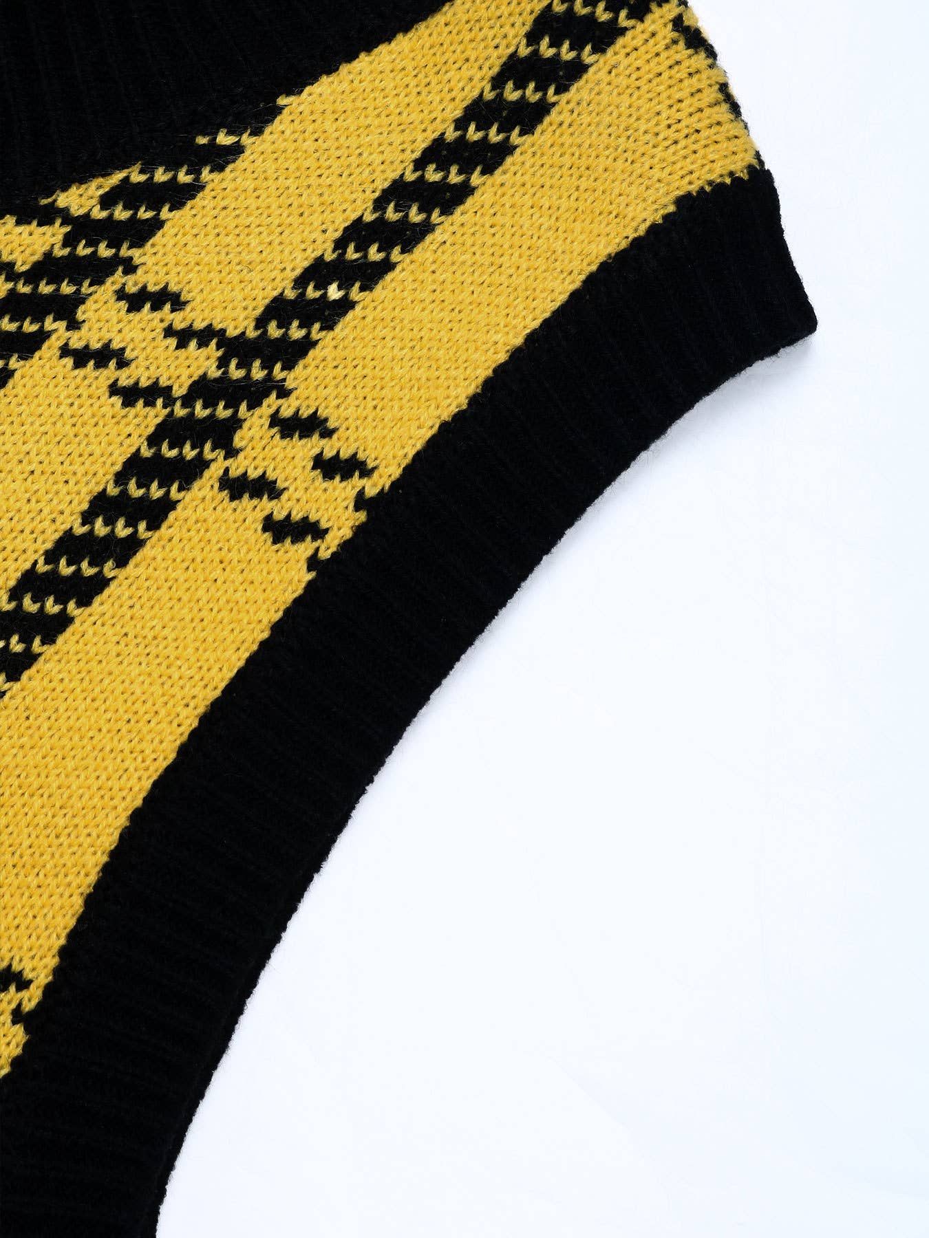 V-neck woolen checkered short vest