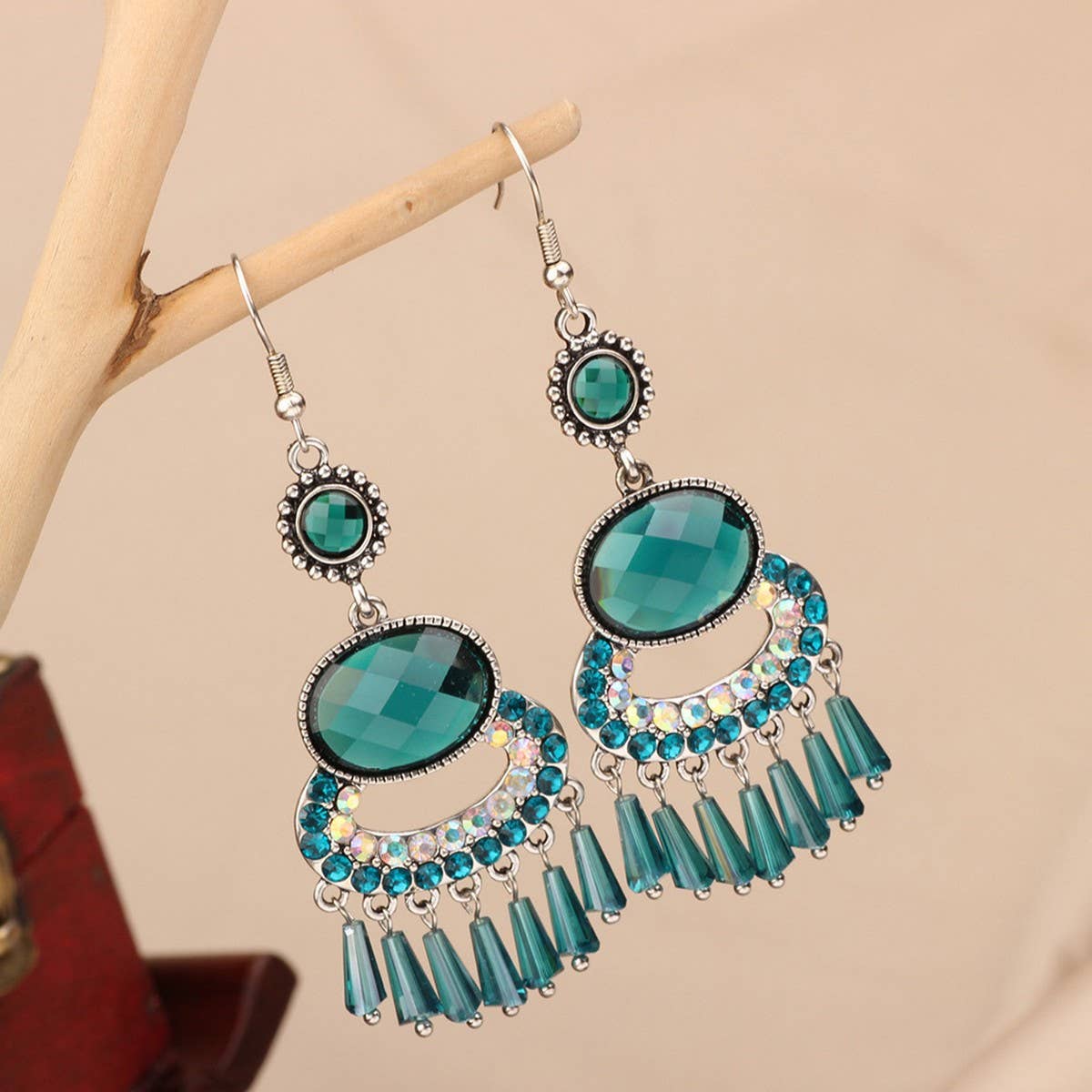 HIGH-END AND VERSATILE RETRO ETHNIC STYLE EARRINGS