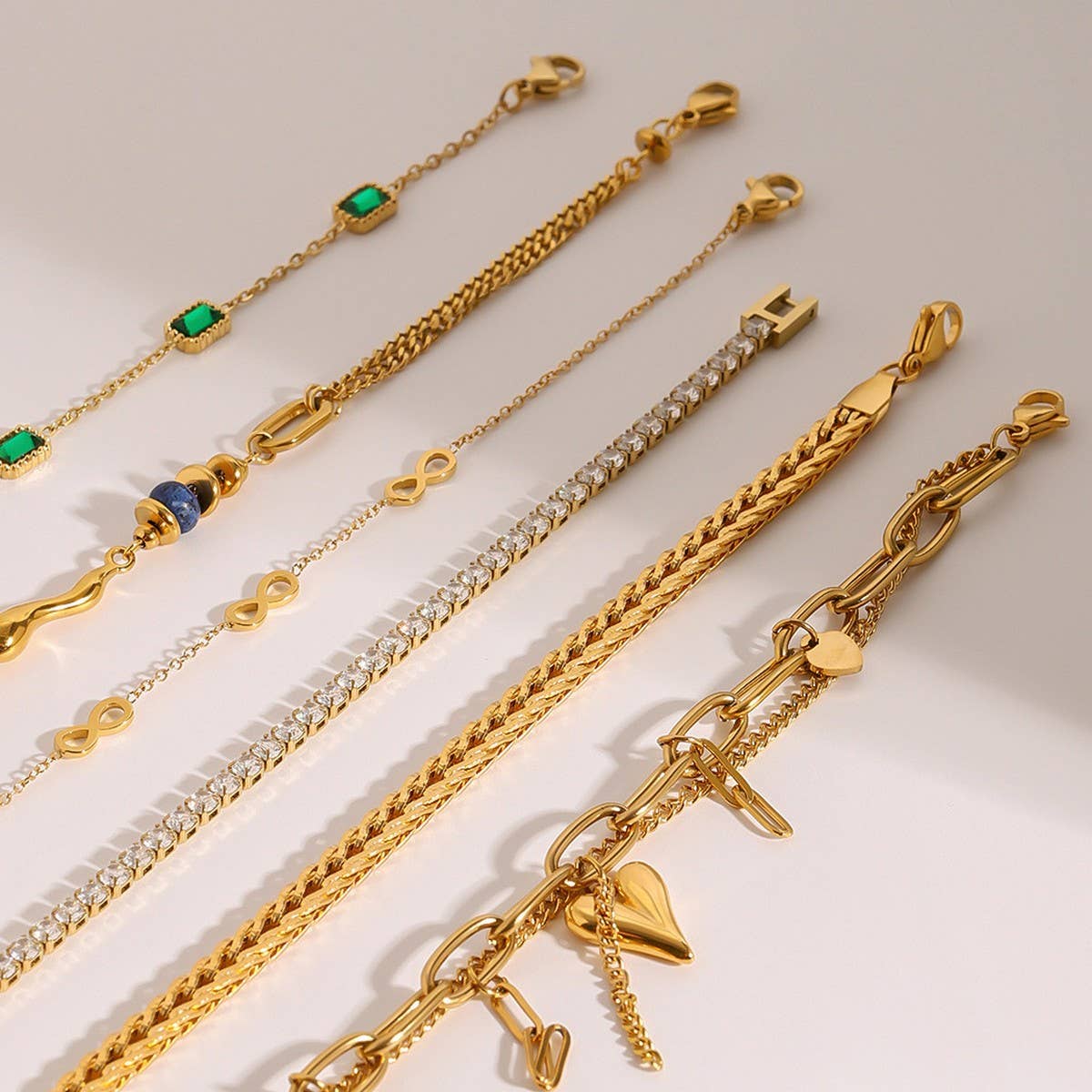 Zircon & Pearl Chain Bracelet in Stainless Steel_CWAJE4658