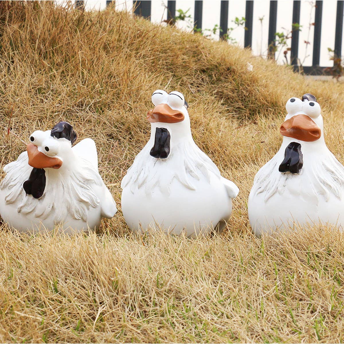 Creative Funny Chicken Resin Garden Fence Decor_CWAJE5299