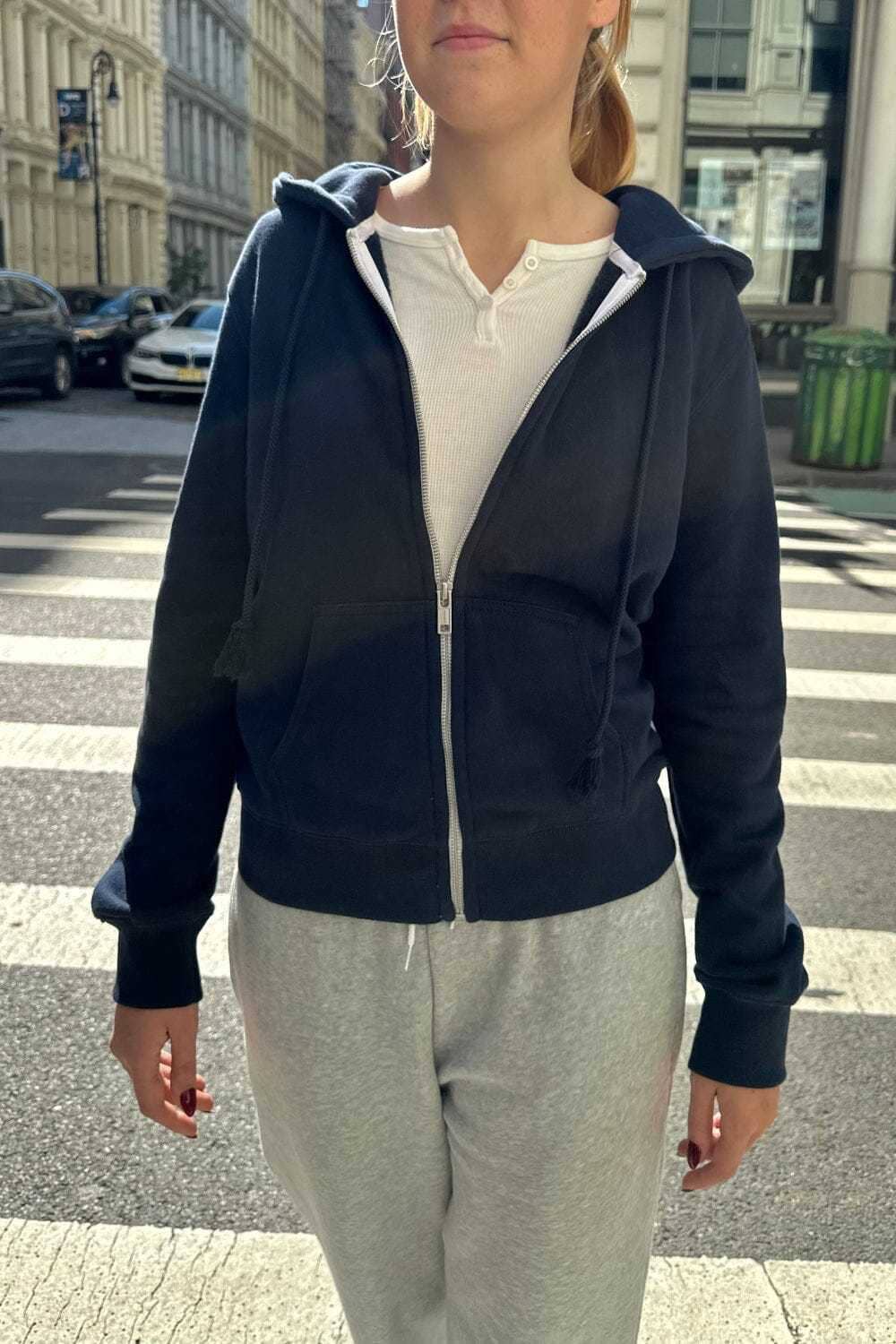 Sporty casual zip-up hooded sweatshirt