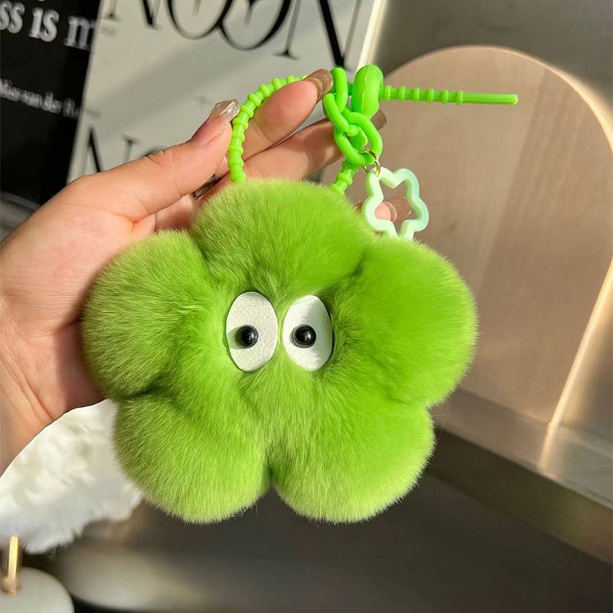 CUTE FLOWER PLUSH BALL BAG CAR KEYCHAIN PENDANT