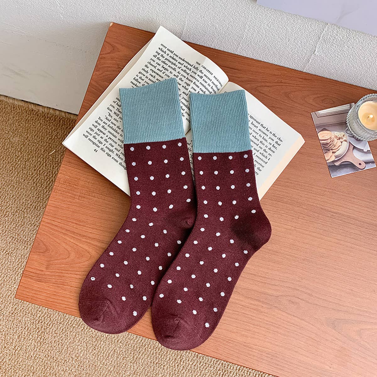 CONTRAST COLOR RETRO POLKA DOT SOCKS