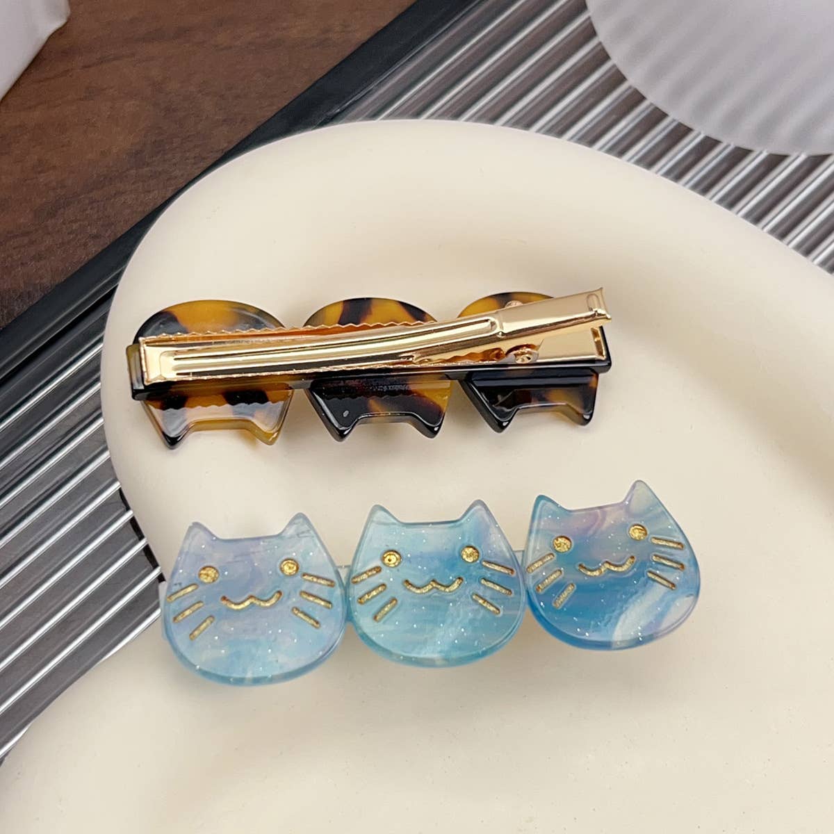 Side clip with sweet and elegant bangs hair clip