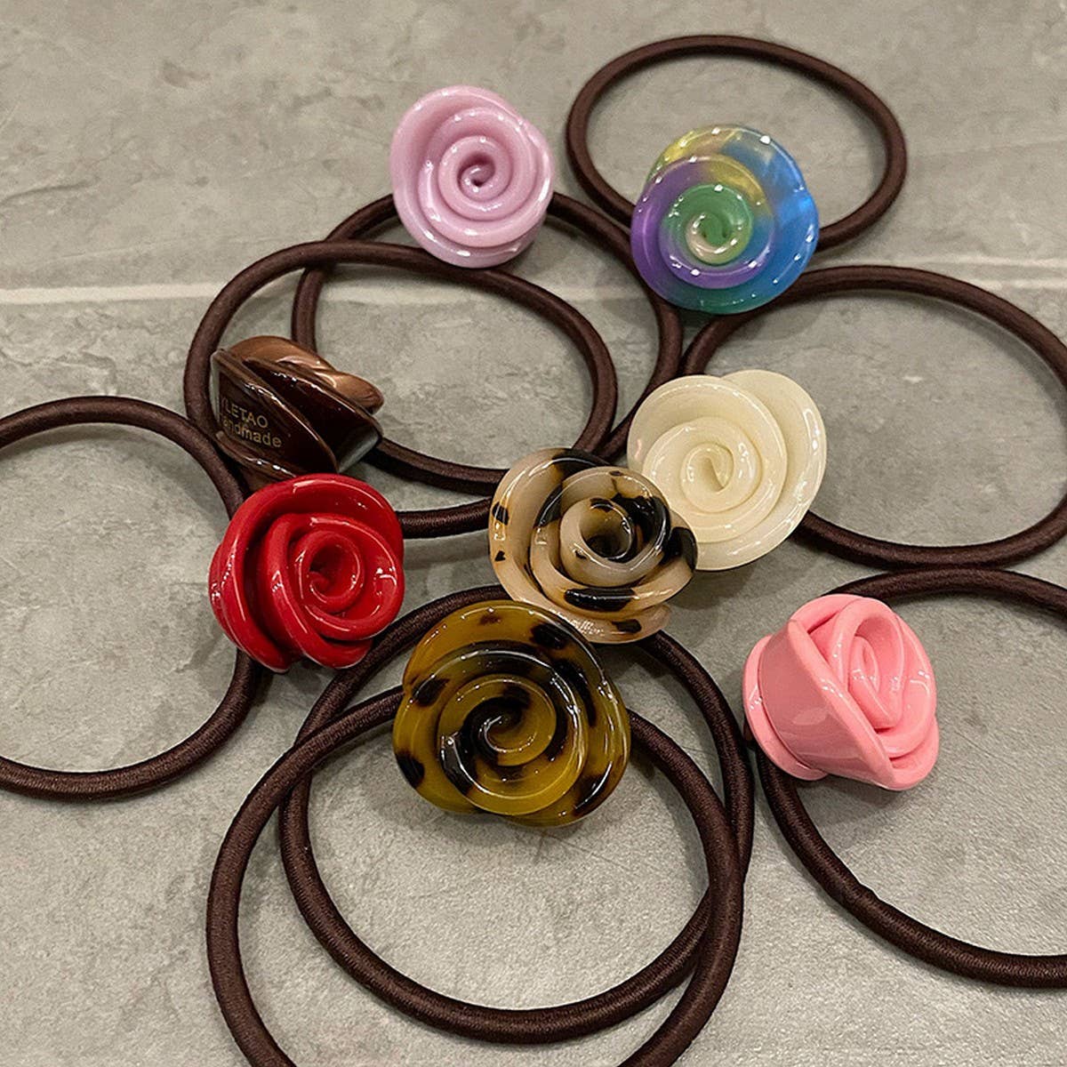 SWEET AND SIMPLE HEADBAND WITH ROSE FLOWERS_CWAHA1291