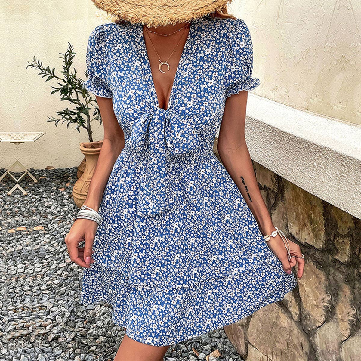 Lace-up V-neck short-sleeved floral dress