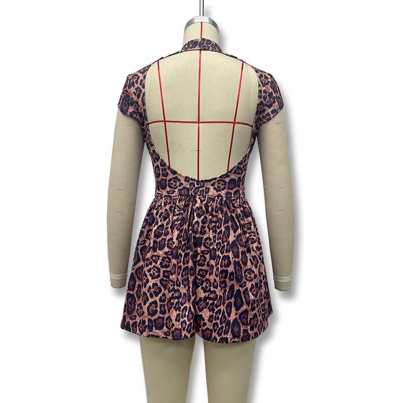 Backless round neck leopard print pleated dress