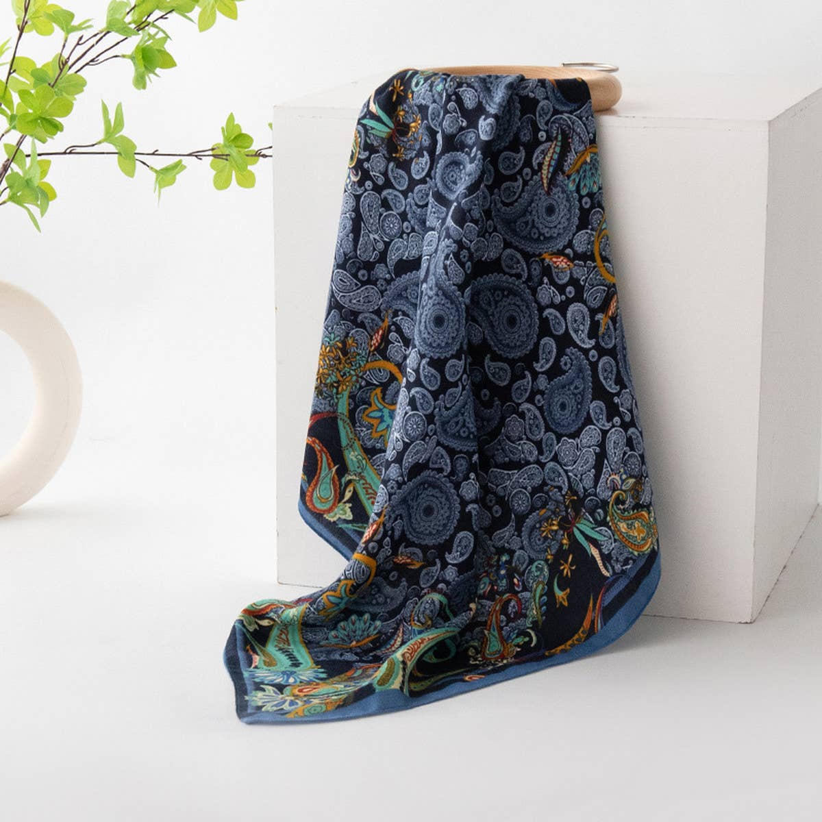 VINTAGE CASHEW FLOWER SMALL SQUARE SCARF