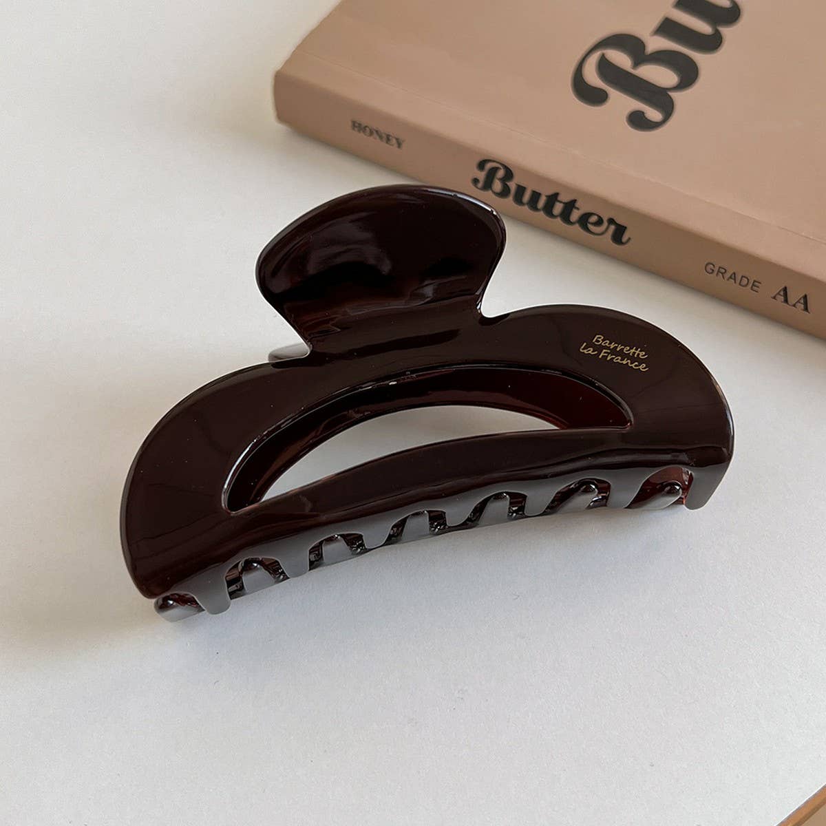 Maillard Brown Claw Clip ? Vintage Fall Hairpin