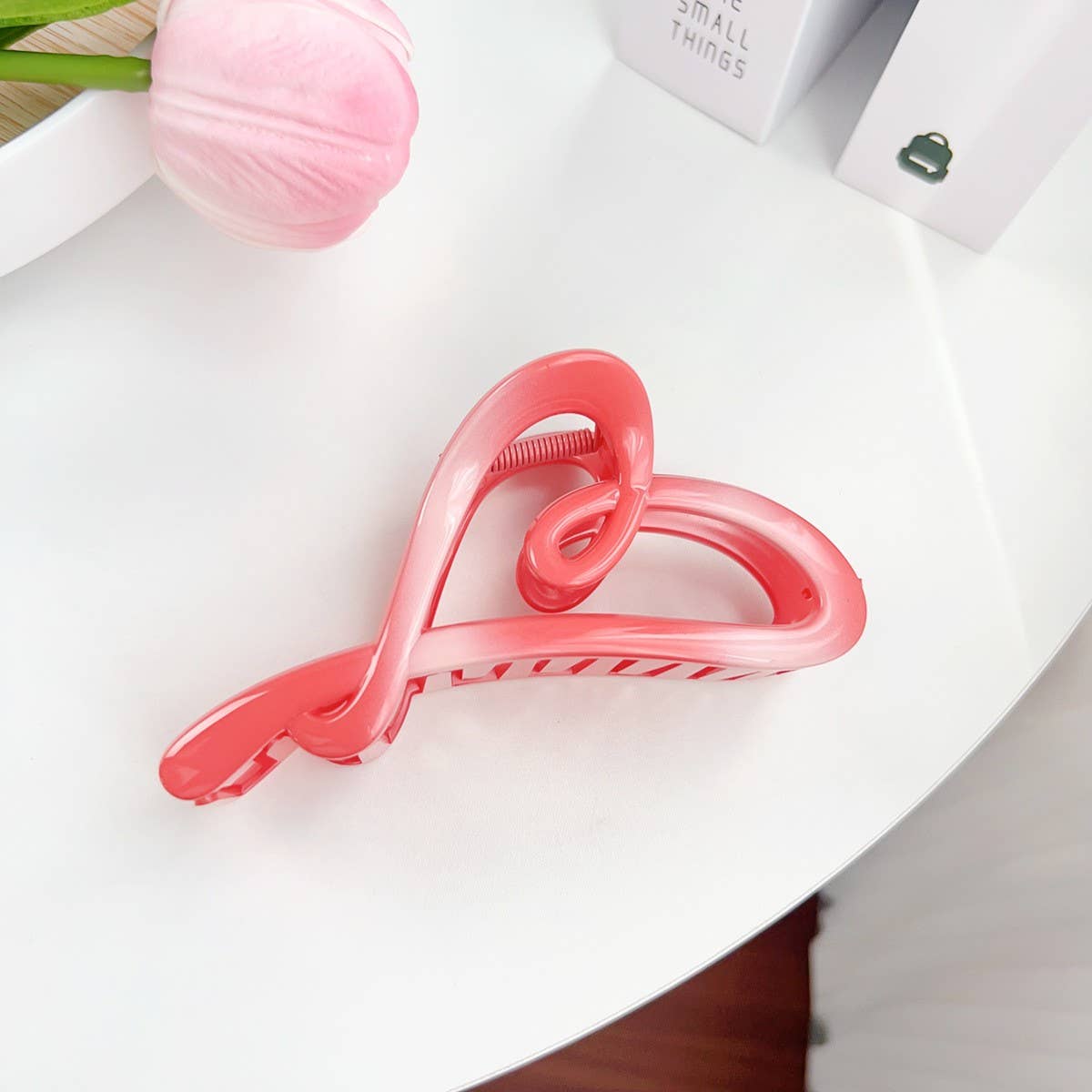 Gradient Heart Hair Claw,Sweet Ponytail Shark Clip_CWAHA1585