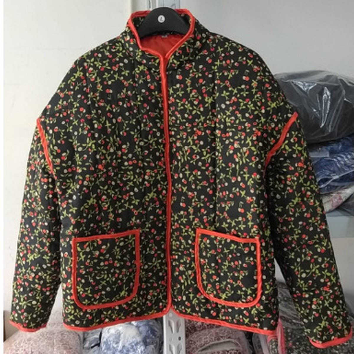 COLOUR-BLOCK FLORAL PRINT QUILTED JACKETS