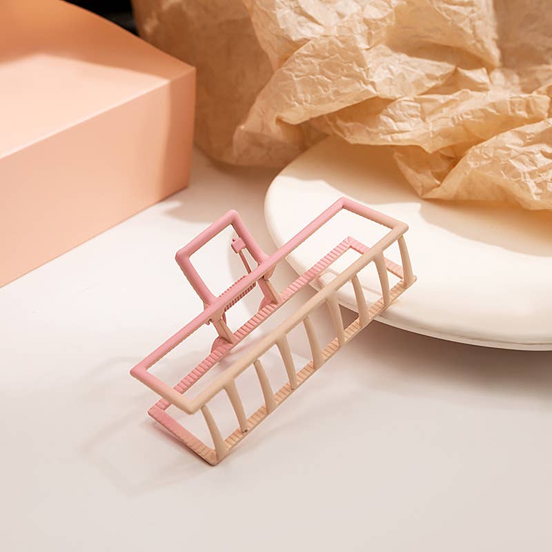 Fresh hollow and simple geometric hair clips